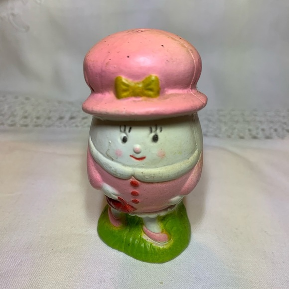 Vintage 1977 Humpty Dumpty and Wife Salt & Pepper Shakers - Picture 2 of 12